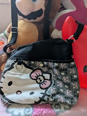 hello kitty / loungefly 2009 i kitty punk  purse bag